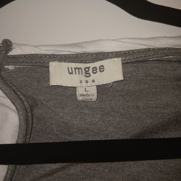 Umgee Women's Gray and White Ruffle Back Blouse Ruffle Hem Top Size L‎ - Picture 3 of 5